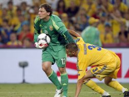 Yevhen Khacheridi and Andriy Pyatov