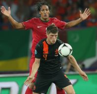 Бруну Алвеш та Клаас-Ян Хунтелаар