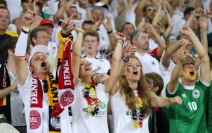 Fans of to the team of Denmark