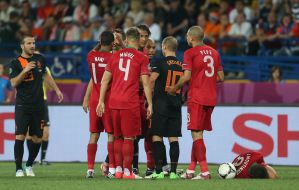 Players of the team of Portugal and Holland 