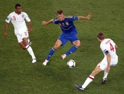 Andriy Yarmolenko, Ashley Cole and Steven Gerrard