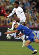 Yevhen Khacheridi and Danny Welbeck