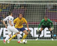 Jonas Olsson and Franck Ribery