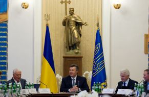 Leonid Kravchuk, Viktor Yanukovich and Vladimir Litvin