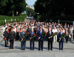 Ceremony of laying-on of flowers to the grave of Unknown soldier 