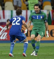 Gianluigi Buffon and Alessandro Diamanti