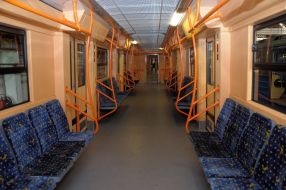 Интерьер нового поезда метро