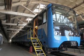 Новый поезд метро