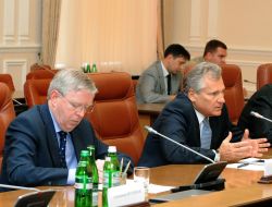 Олександр Квасневский та Пет Кокс