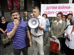 Petr Tigunov and Valentin Smikhun