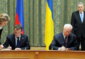 Dmitriy Medvedev and Nikolay Azarov