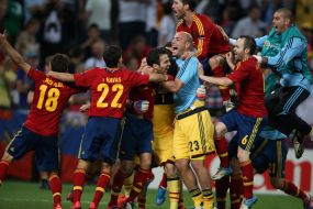 The players of the national team of Spain on football glad to victory