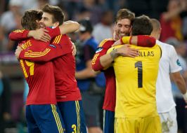 The players of the national team of Spain on football glad to victory