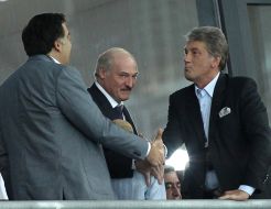 Viktor Yushchenko, Mikhail Saakashvili and Aleksandr Lukashenko with his son Nikolay