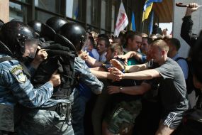 Clashes between police and opposition