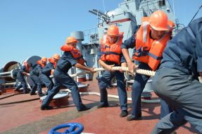 Unloading from the large landing craft