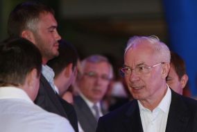 Nikolaj Azarov i Viktor Janykovich-mladshyj