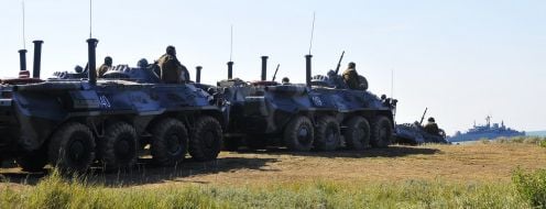 Бойцы морской пехоты Украины на БТР 