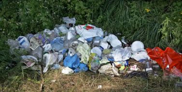 Scattered garbage
