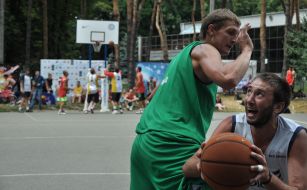 Учасники чемпіонату України зі стрітболу