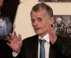 Мустафа Джемилев