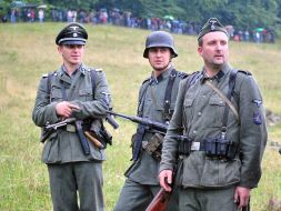 Участники военно-исторической реконструкции