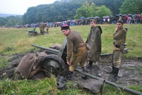 Участники военно-исторической реконструкции