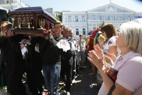 Церемония прощания с Богданом Ступкой