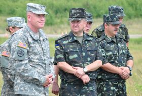 Майкл Білс та Геннадій Воробйов