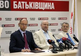 Arseniy Yatseniuk, Aleksandr Turchinov and Mustafa Dzhemilev