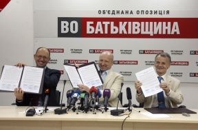 Arseniy Yatseniuk, Aleksandr Turchinov and Mustafa Dzhemilev