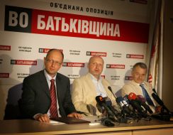 Arseniy Yatseniuk, Aleksandr Turchinov and Mustafa Dzhemilev