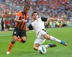Douglas Costa and Mladlen Bartulovich