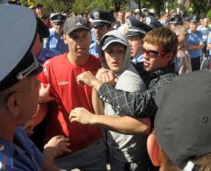 Conflict between supporters and opponents of Timoshenko