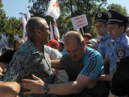 Conflict between supporters and opponents of Timoshenko