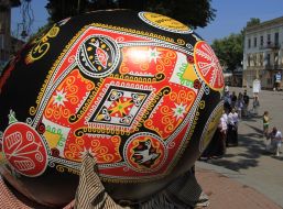 Гигантская писанка