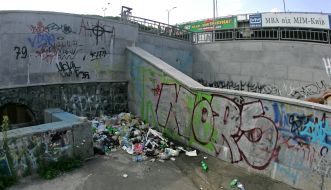 Мусор на набережной Днепра