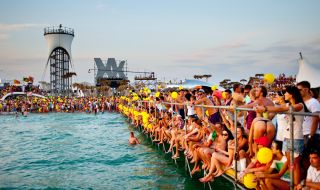 Аudience on the "KaZantip"