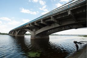 Metro bridge