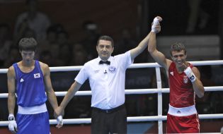 Vasiliy Lomachenko and Sonchul Khan