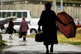 Женщина с зонтиком