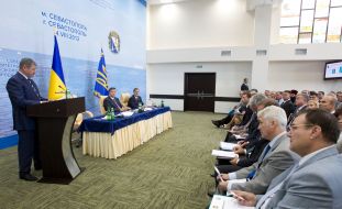 Viktor Yanukovich, Vladimir Yatsuba and Yurij Dojnikov