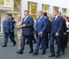 Petr Poroshenko, Raisa Bogatyryova, Viktor Yanukovich and Vladimir Yatsuba