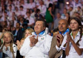 Anastasiya Petrik, Viktor Yanukovich and Igor Krutoy