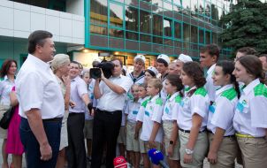 Virtor Yanukovich and Yelena Poddubnaya