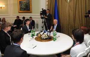 Николай Азаров