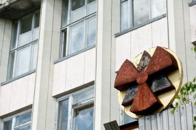 Sign of radio-activity