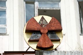 Sign of radio-activity