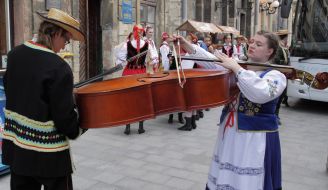 Учасники фестивалю