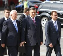 Nikolay Azarov, Viktor Yanukovich and Aleksandr Popov